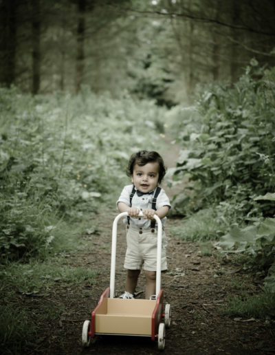 Outdoor family shoot with gift voucher in Oxfordshire